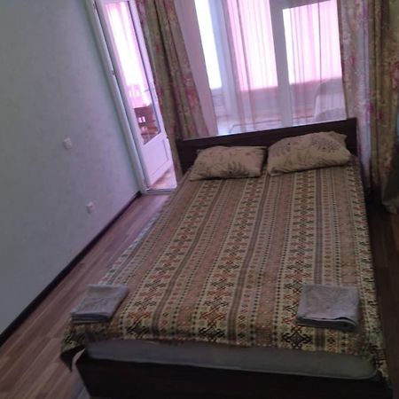 Hotel Gostinyi Dvor 博斯特里 外观 照片