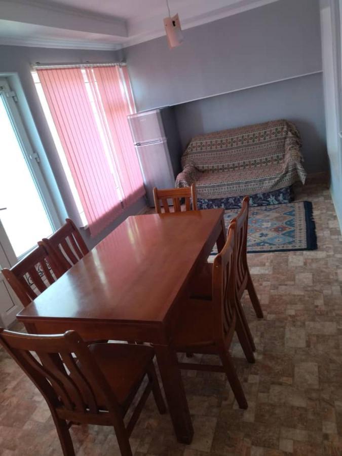 Hotel Gostinyi Dvor 博斯特里 外观 照片