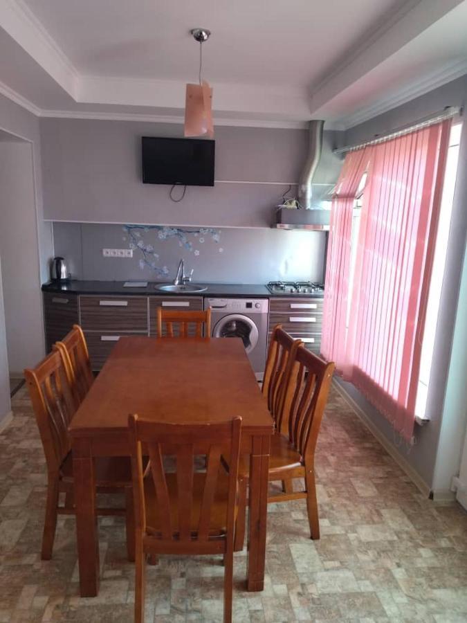 Hotel Gostinyi Dvor 博斯特里 外观 照片