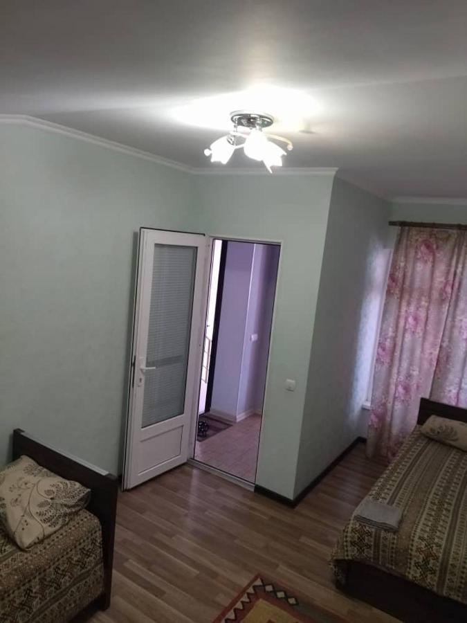 Hotel Gostinyi Dvor 博斯特里 外观 照片